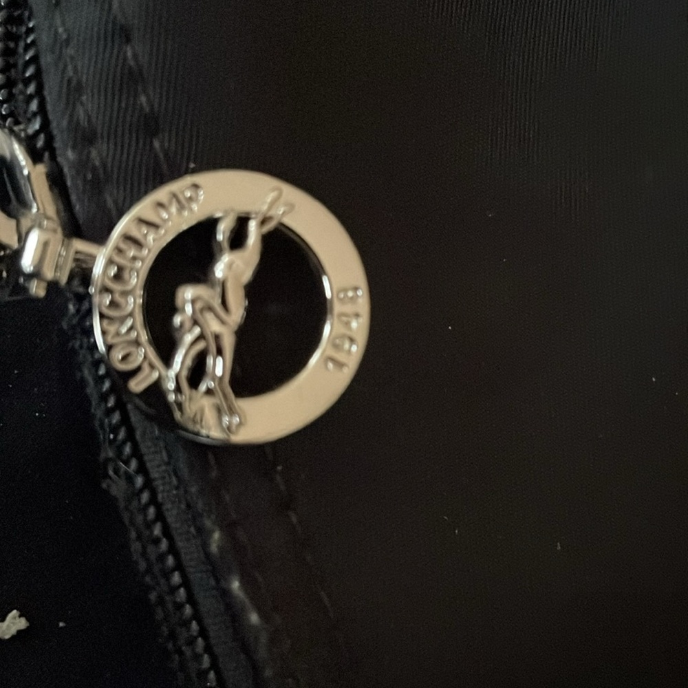 Elegant Black Tote Bag Longchamp - Picture 4 of 11